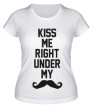 Женская футболка «Kiss me under mustache» - Фото 1
