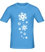 Мужская футболка «Волна снежинок» - Фото 1