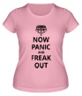 Женская футболка «Now panic and freak out» - Фото 1