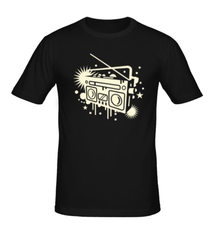 Мужская футболка «Старый магнитофон свет»