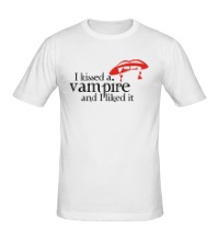 Мужская футболка I kissed a vampire